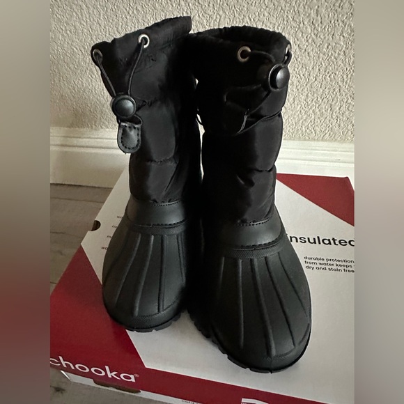 Women's Black Winter Boots - size 6 - Picture 5 of 8